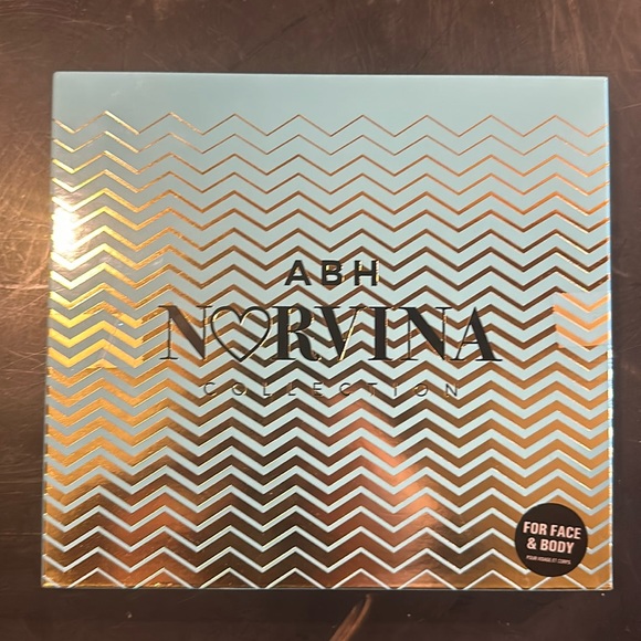 Anastasia Beverly Hills Other - ABH Norvina collection eye shadow makeup pallet vol 2